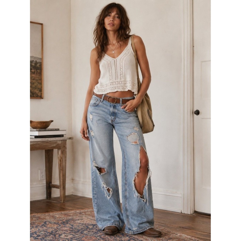 We The Free CRVY Distressed Wide Leg Jeans Size 30 High Rise Light Wash Denim